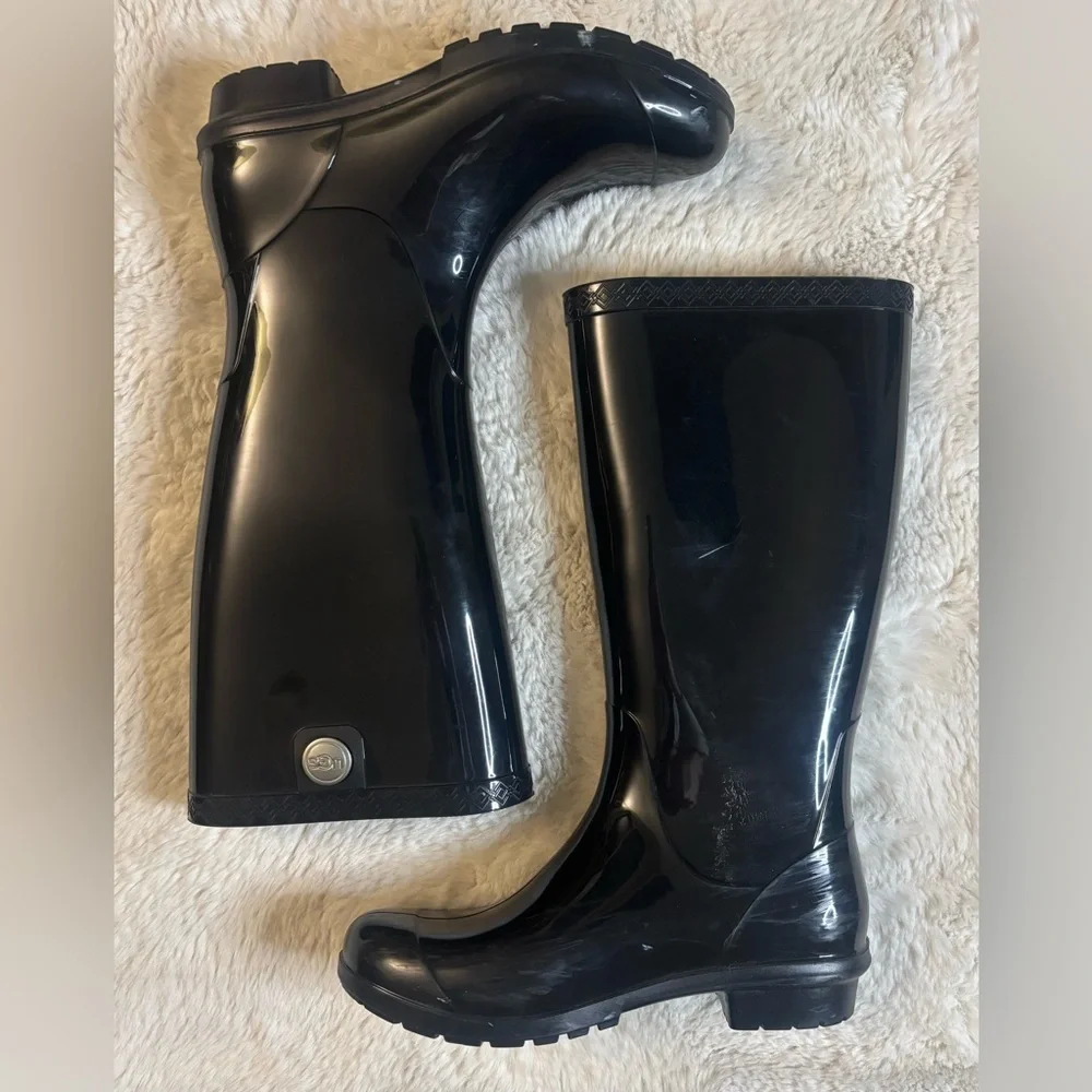 UGG classic rain